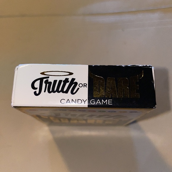 Candyprints Truth or Dare Adult Candy Game - Picture 4 of 4